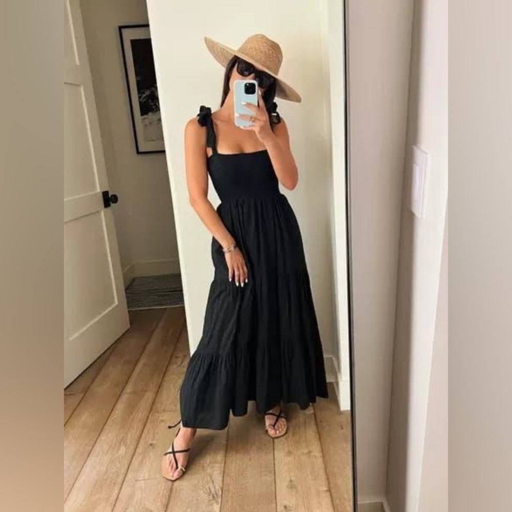 Xírena Black Smocked Cotton Tiered Maxi Dress in Black Size Small